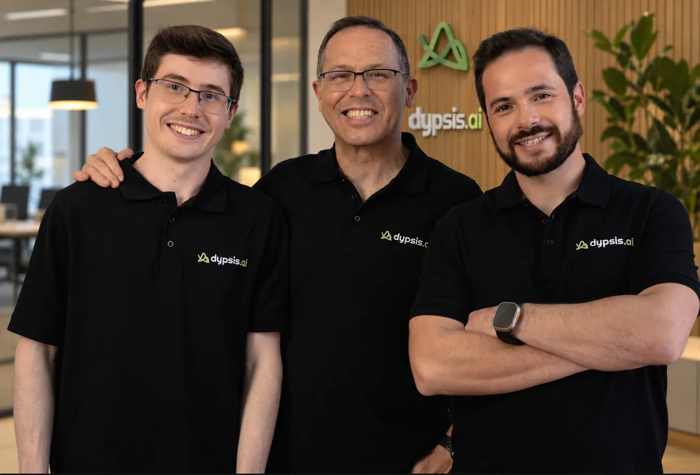 Part of the team in the Lisbon office